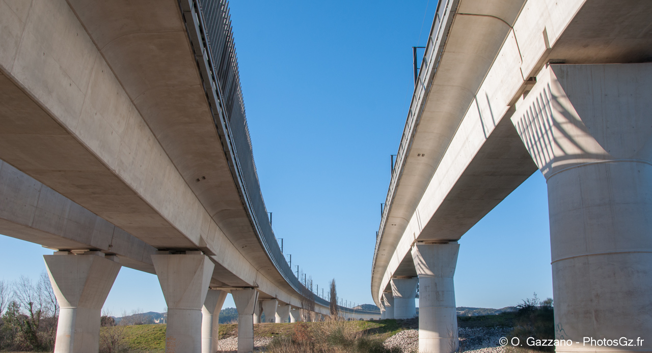 Double pont TGV sur le Rhône - Avignon